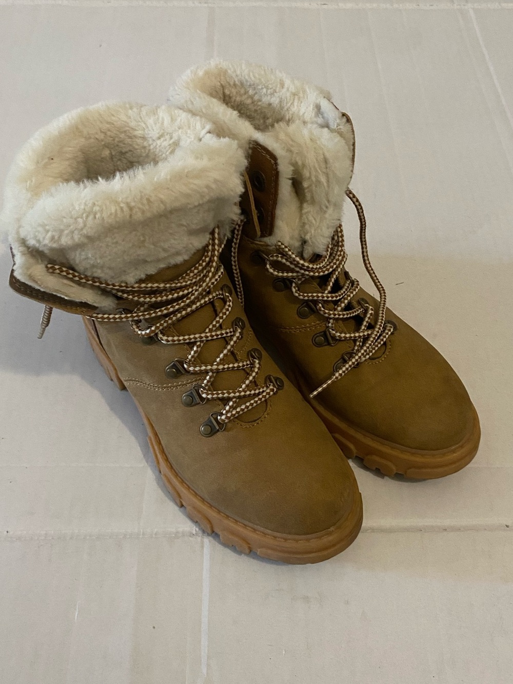 Nautica Women's Tan Faux-Sherpa Lined Winter Boots Size 5.5